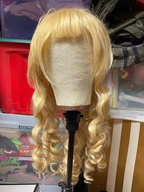 Arda Wigs blonde hime curl cosplay wig with bangs